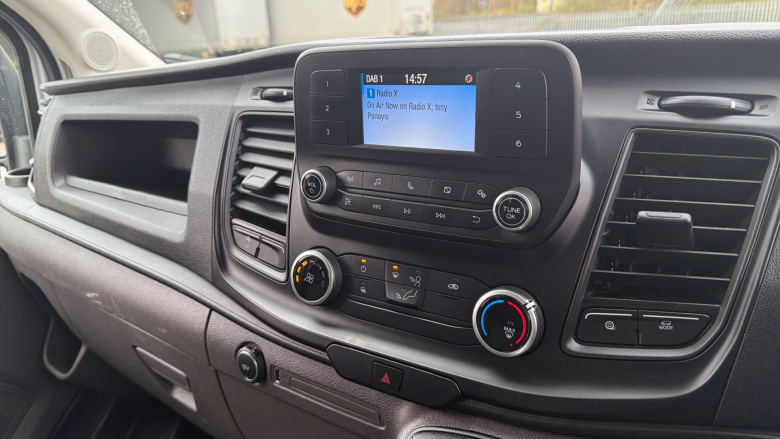 Ford Transit 350 L4 Diesel Fwd 2.0 EcoBlue 130ps Leader Luton Van